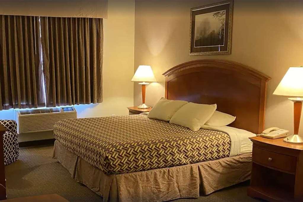 A Riverside Inn Travelodge By Wyndham Fairplay Room photo