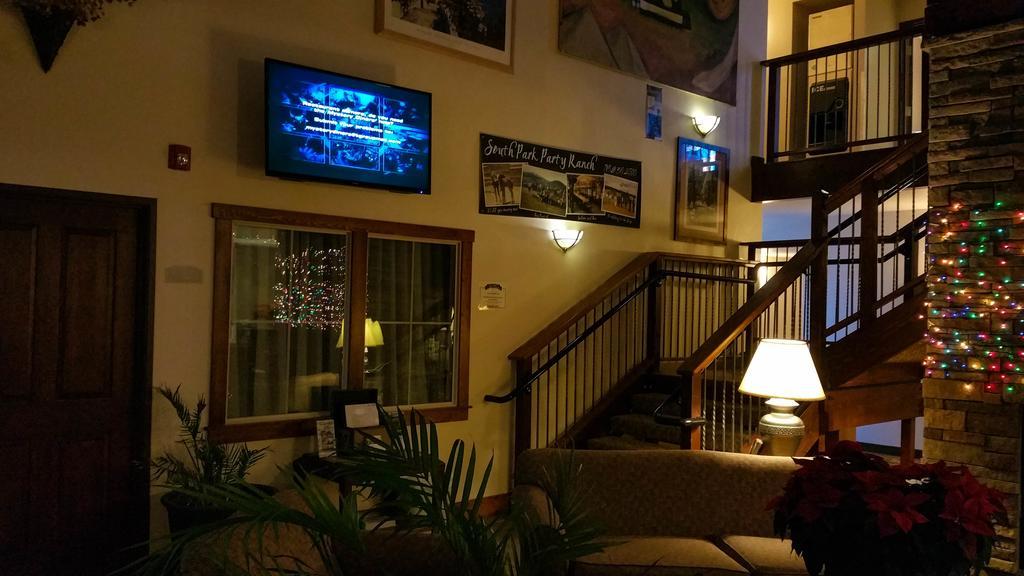 A Riverside Inn Travelodge By Wyndham Fairplay Exterior photo