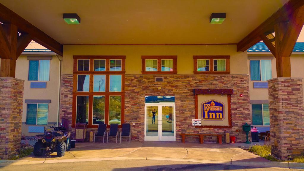 A Riverside Inn Travelodge By Wyndham Fairplay Exterior photo